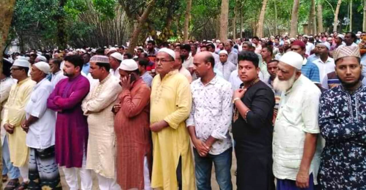 কাদের মাস্টারের জানাযা সম্পন্ন, একটু দেখতে মানুষের ঢল