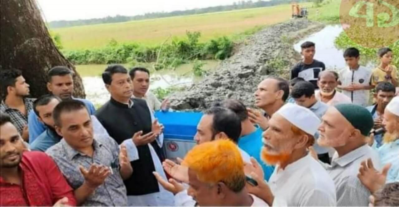 চন্দনাইশে খাল পূনঃ খনন কাজের উদ্বোধন