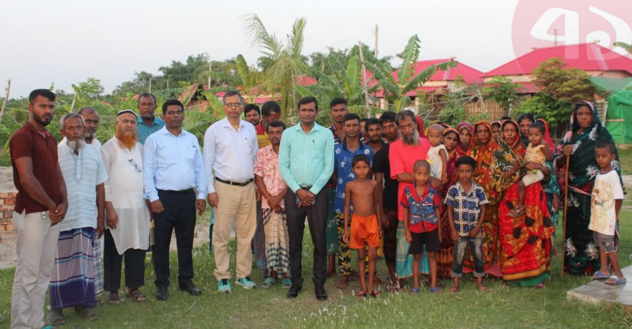 আলোকিত ও মানবিক মোল্লাহাট এর কার্যক্রম পরিদর্শনে যুগ্মসচিব