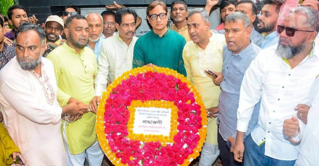 শহীদ জিয়া বিপ্লব উদ্যান থেকে আই রিভোল্ট বলে মুক্তিযুদ্ধের সূচনা