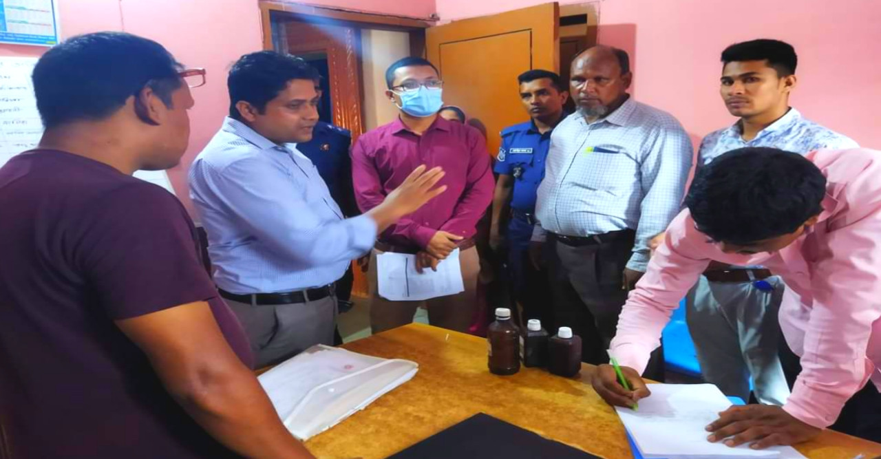 ডোমারের প্রাইভেট ক্লিনিকে অভিযান, জরিমানা আদায়