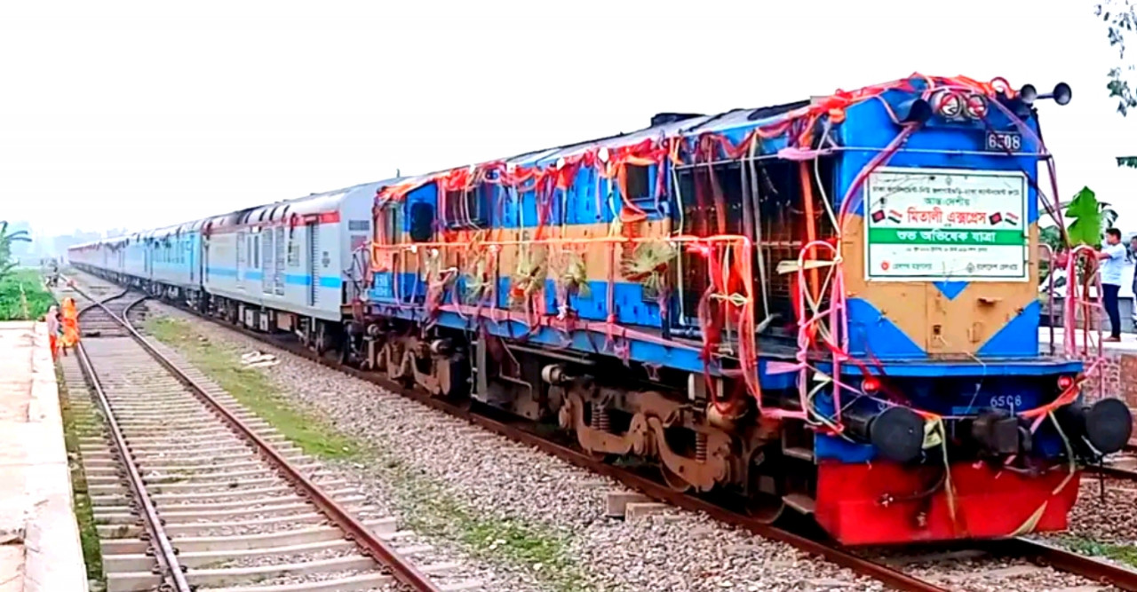 মিতালী এক্সপ্রেস ফিরতি ও বাংলাদেশ থেকে প্রথম যাত্রায় যাত্রী গেল ৮ জন