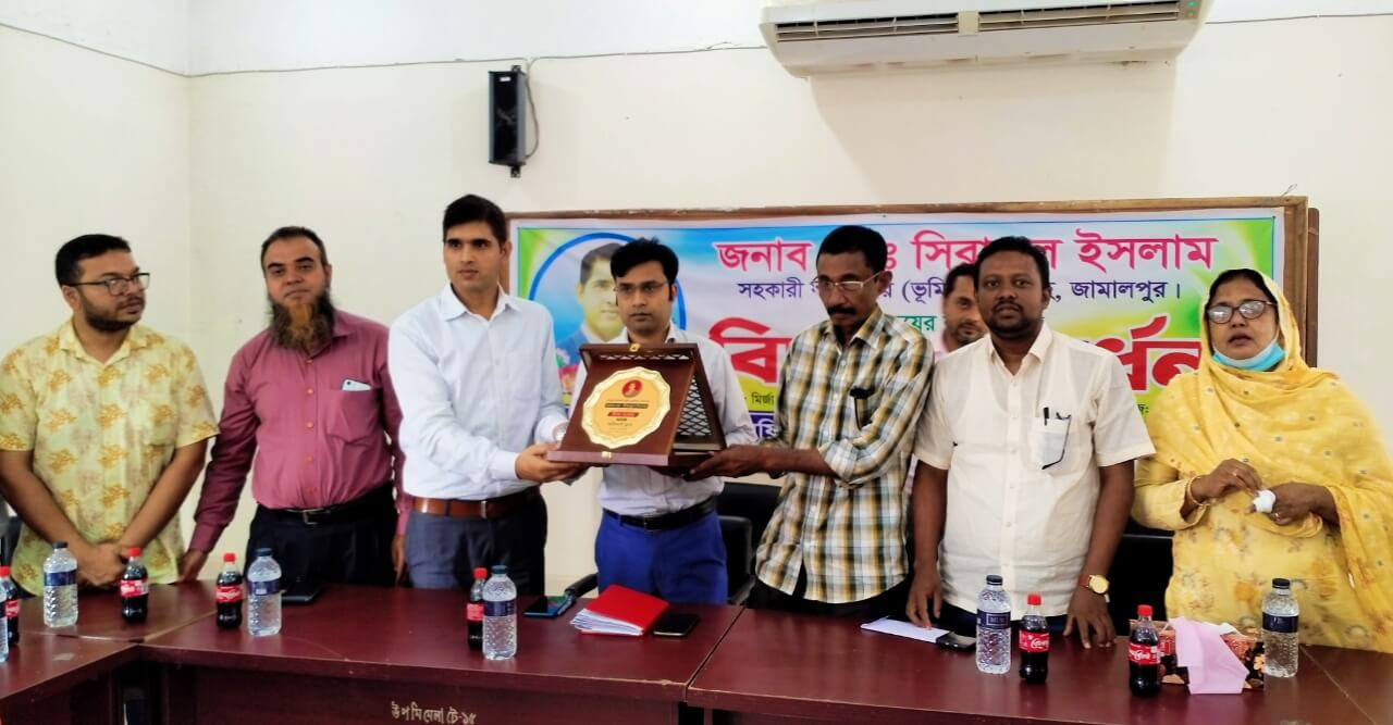 মেলান্দহের এসিল্যান্ডের বিদায় সংবর্ধনা