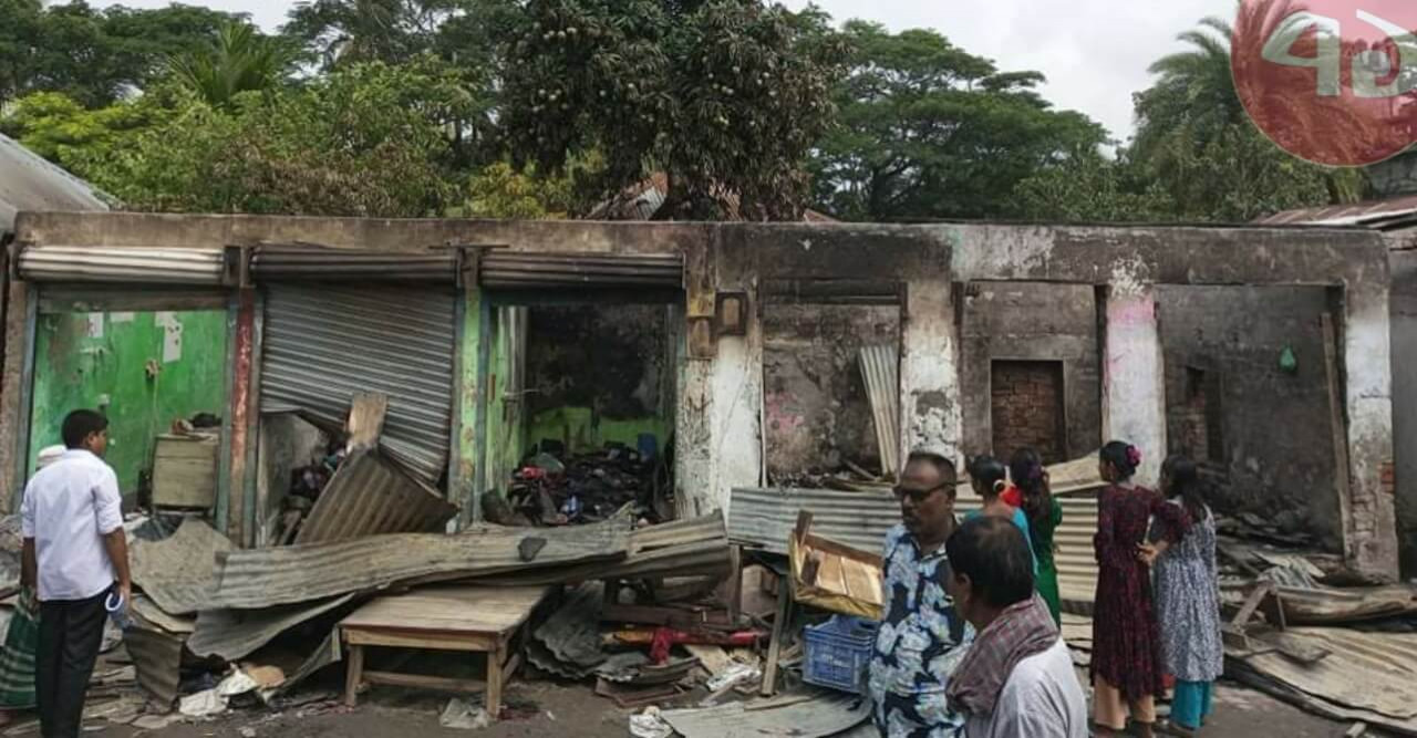 বাইনতলা ইউনিয়নের প্রাণকেন্দ্রে ৭ দোকান পুড়ে ছাই