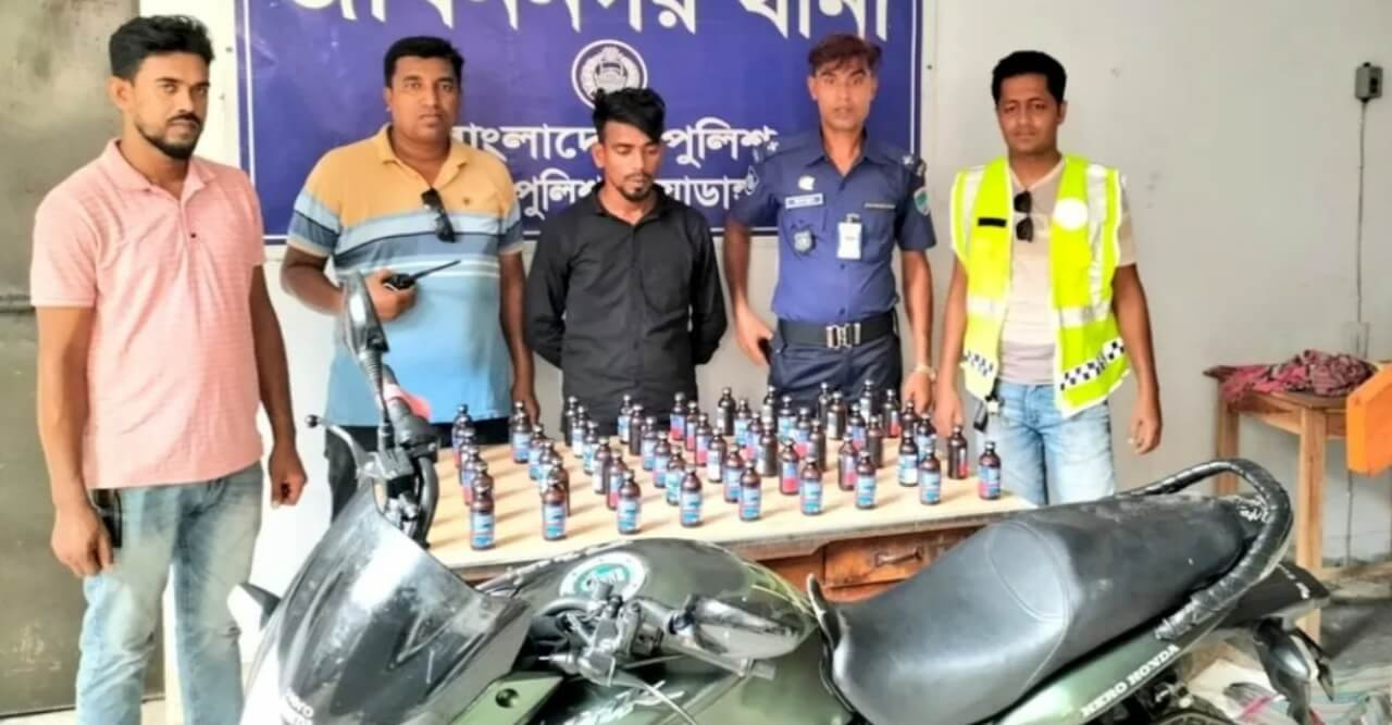 পুলিশের হাতে ৬০বোতল ফেনসিডিলসহ গ্রেফতার ১