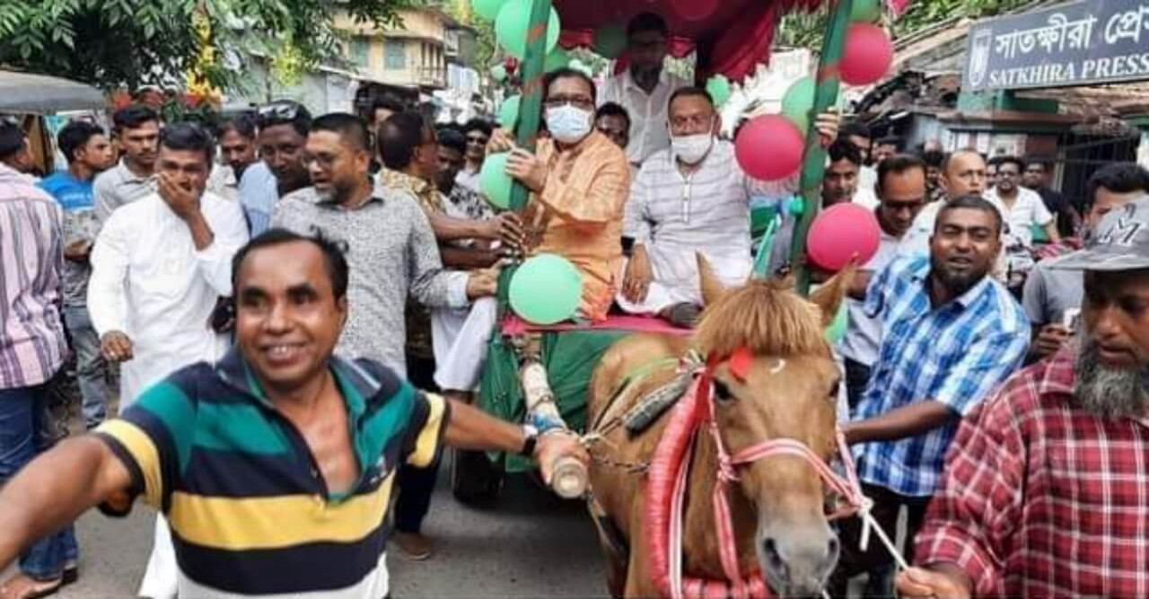 আওয়ামী লীগের ৭৩তম প্রতিষ্ঠা বার্ষিকীতে সাতক্ষীরায় বর্ণাঢ্য বিশাল র‍্যালী