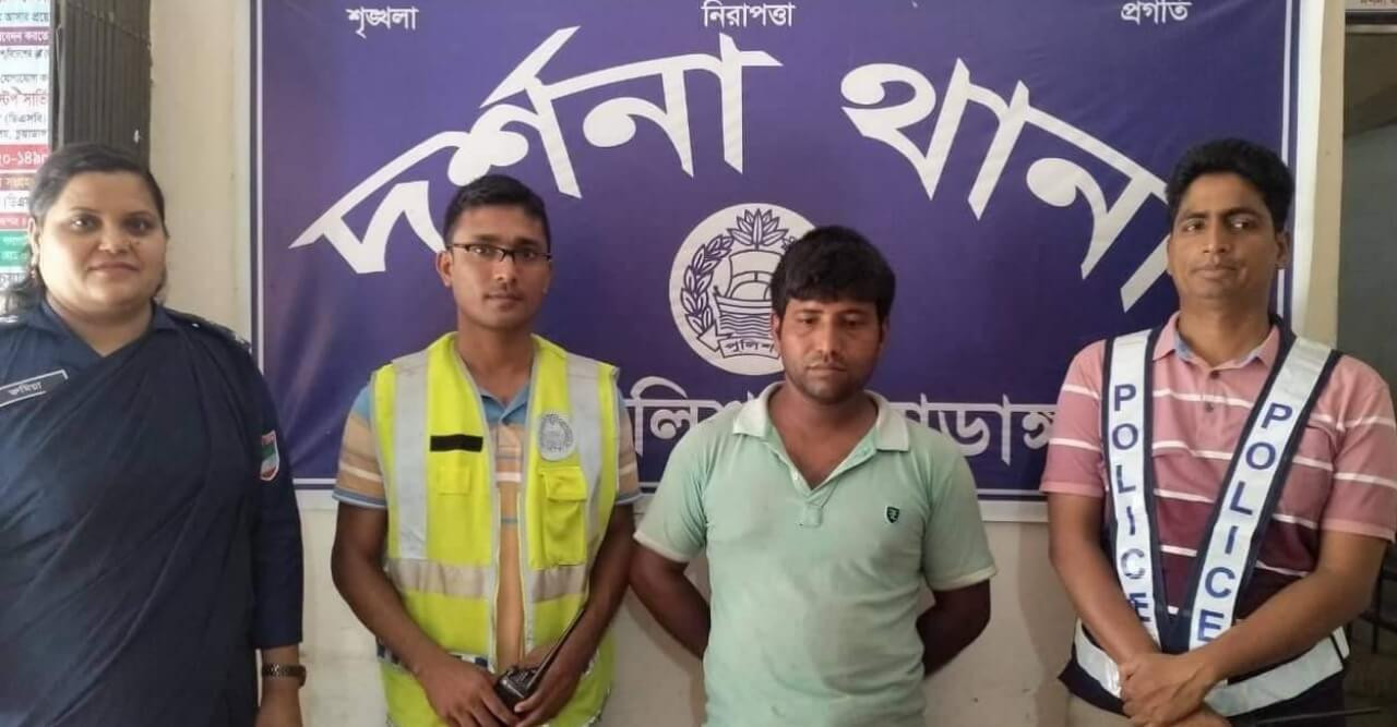 জীবননগর ট্যাপেন্টাডল ট্যাবলেটসহ আটক