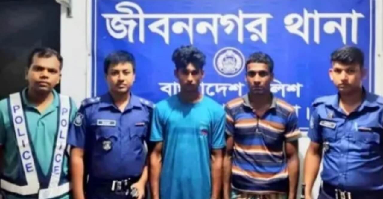 মনোহরপুরে ফেনসিডিল সহ গ্রেফতার ২