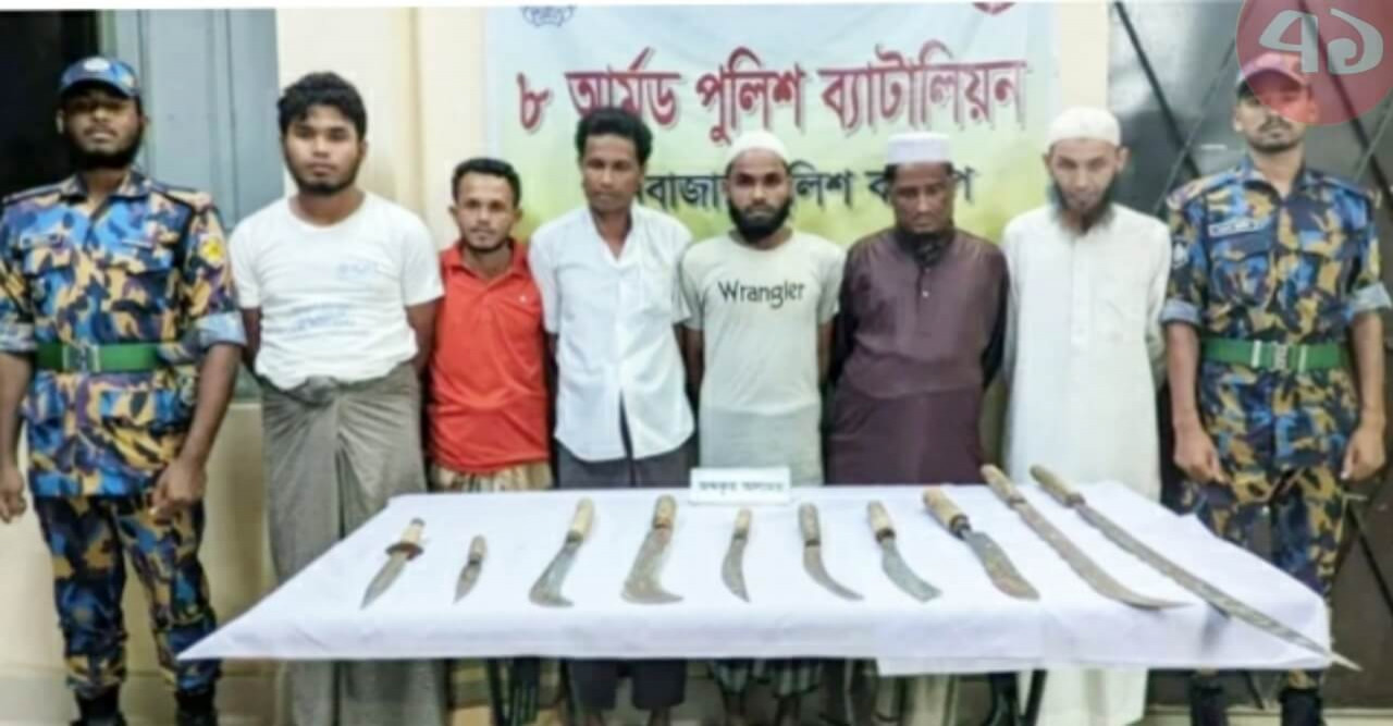 রোহিঙ্গা কর্তৃক ক্যাম্পে ডাকাতি