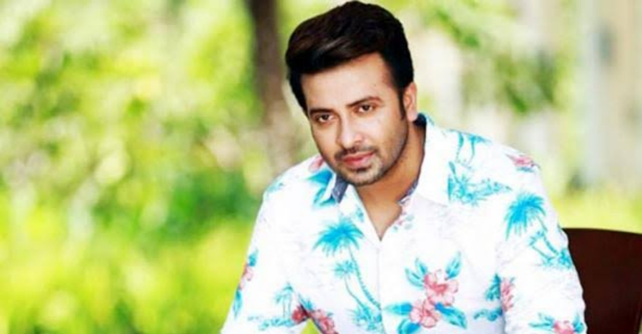 অবশেষে আমেরিকায় গ্রিন কার্ড পেয়েছেন শাকিব খান