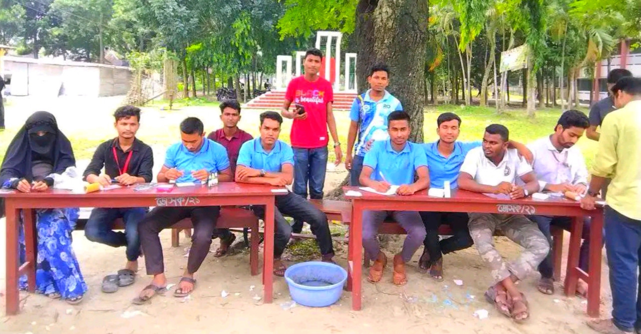 ডোমারে ফ্রি ব্লাড গ্রুপিং ক্যাম্পেইন অনুষ্ঠিত