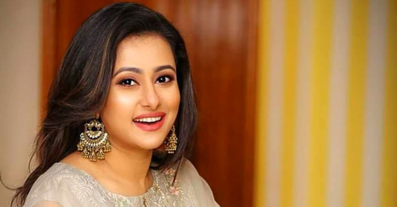 জন্মদিনের শুভেচ্ছায় চিত্রনায়িকা পূর্ণিমা