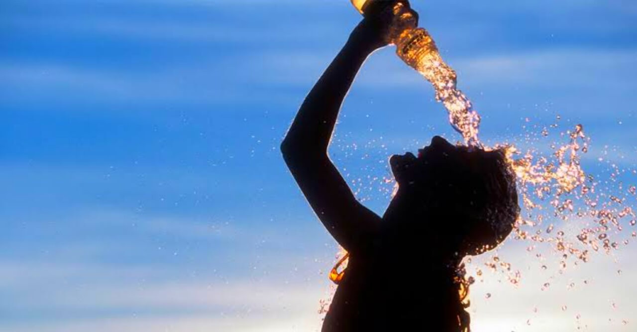 তীব্র উত্তাপে হাহাকার দিনাজপুর শহরবাসী