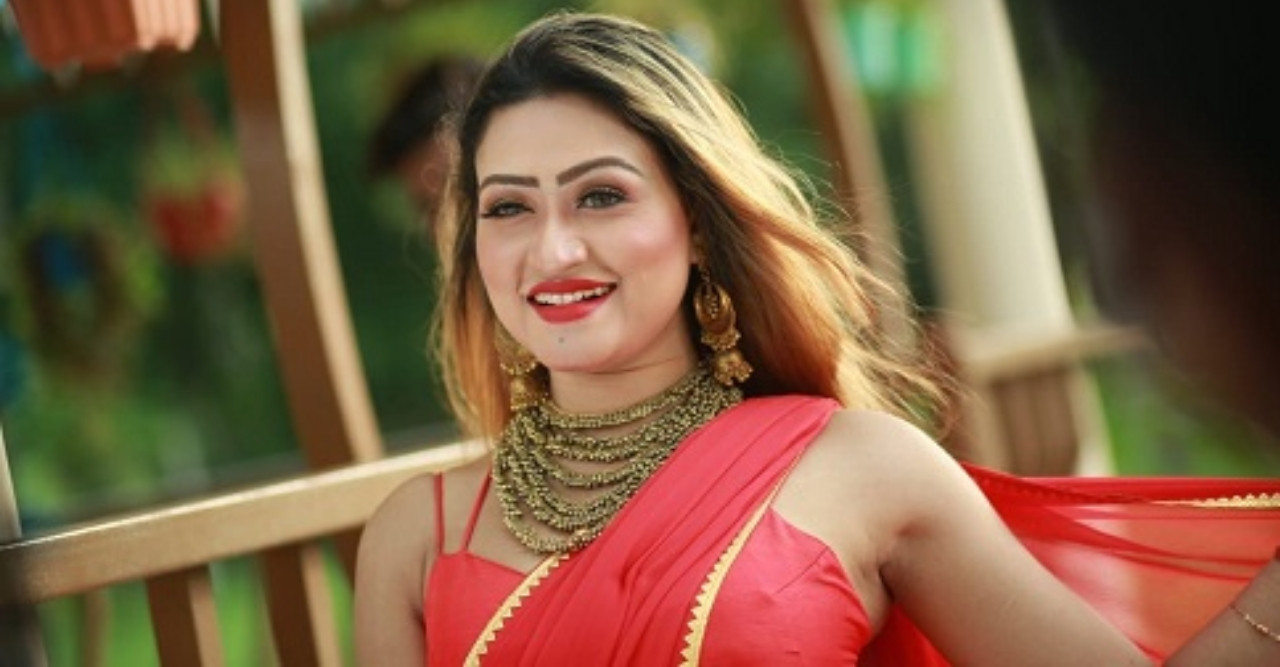 চিত্রনায়িকা তানহা মৌমাছি'র বাসায় ১৫ লাখ টাকা হীরা গহনা চুরি