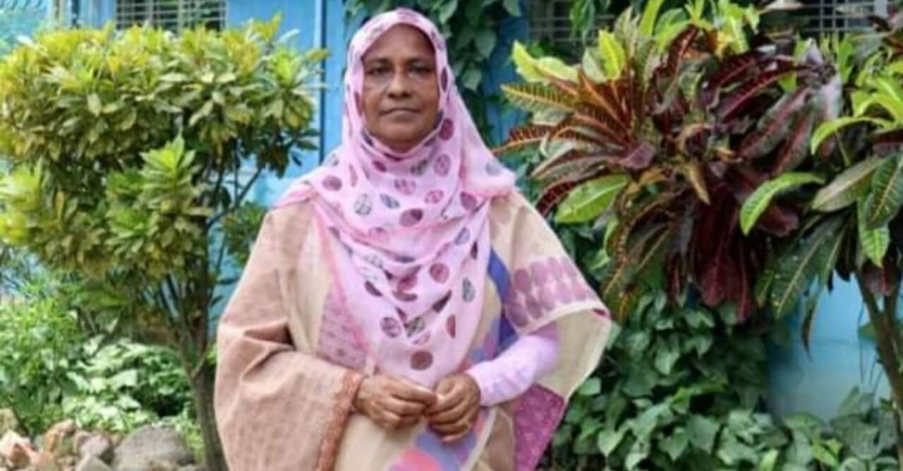 ৬২ বছর বয়সে মাস্টার্স পাস, মা ছেলের একসাথে পিএইচডি'র আশা