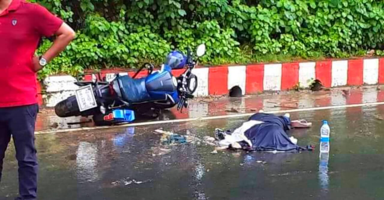 লড়ি ধাক্কায় কেড়ে নিল কলেজ ছাত্রীর জীবন