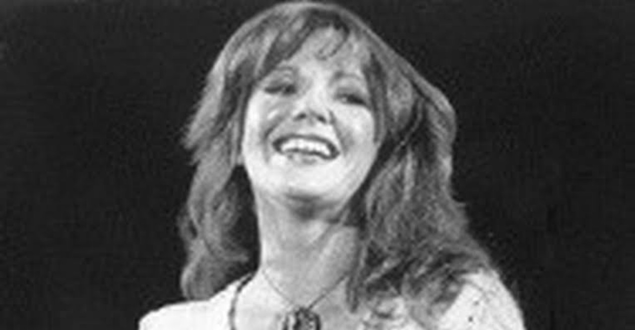 আজ মার্কিন গায়িকা আন্দ্রেয়া ট্রু জন্মদিন