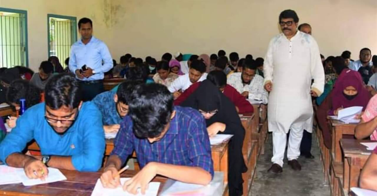 রবীন্দ্র বিশ্ববিদ্যালয়ে উৎসবমুখর ভর্তি পরীক্ষা