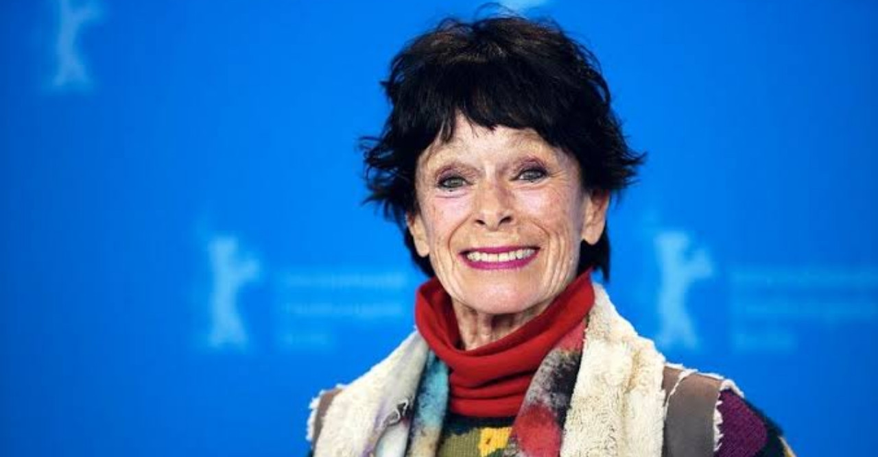 শুভ জন্মদিন জেরাল্ডিন চ্যাপলিন