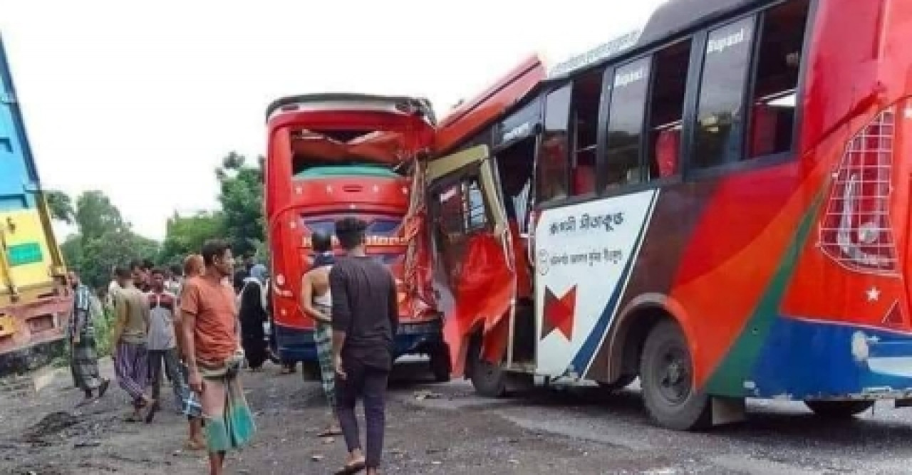 পুলিশের ধাওয়া খেয়ে দুটি দূর্ঘটনায় চালক নিহত