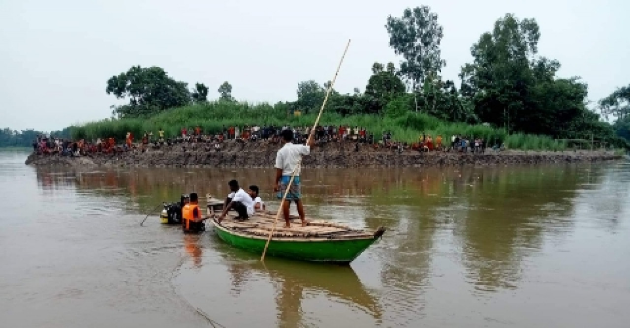 অন্ধত্ব মুক্ত করতে নড়াইল এক্সপ্রেস ফাউন্ডেশনের উদ্যোগ