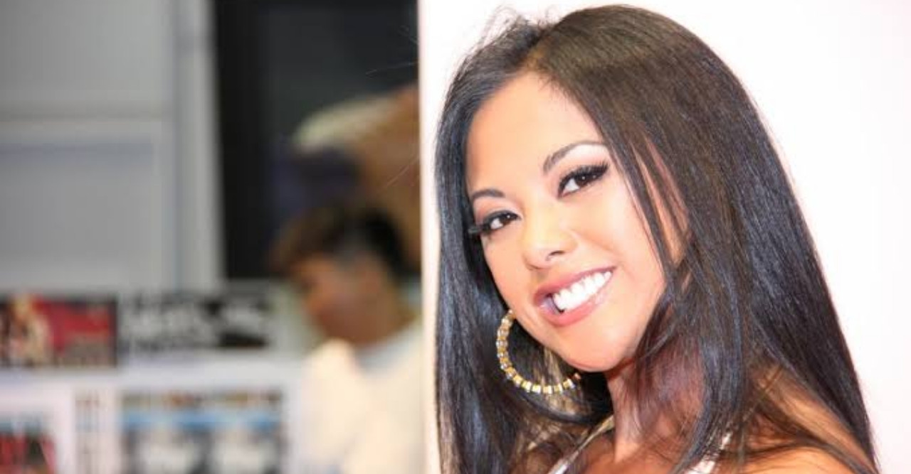 আজ কায়লানি লেই এর ৪২ তম জন্মদিন