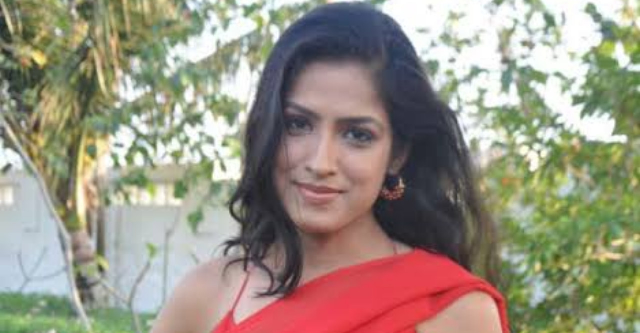 অভিনেত্রী কনিষ্কা নিজেকেই ভালবেসে বিয়ে করলেন