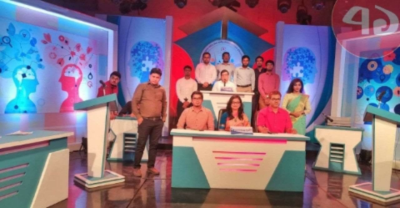 জাতীয় টেলিভিশন বিতর্কে প্রি-কোয়ার্টার নিশ্চিত ববি