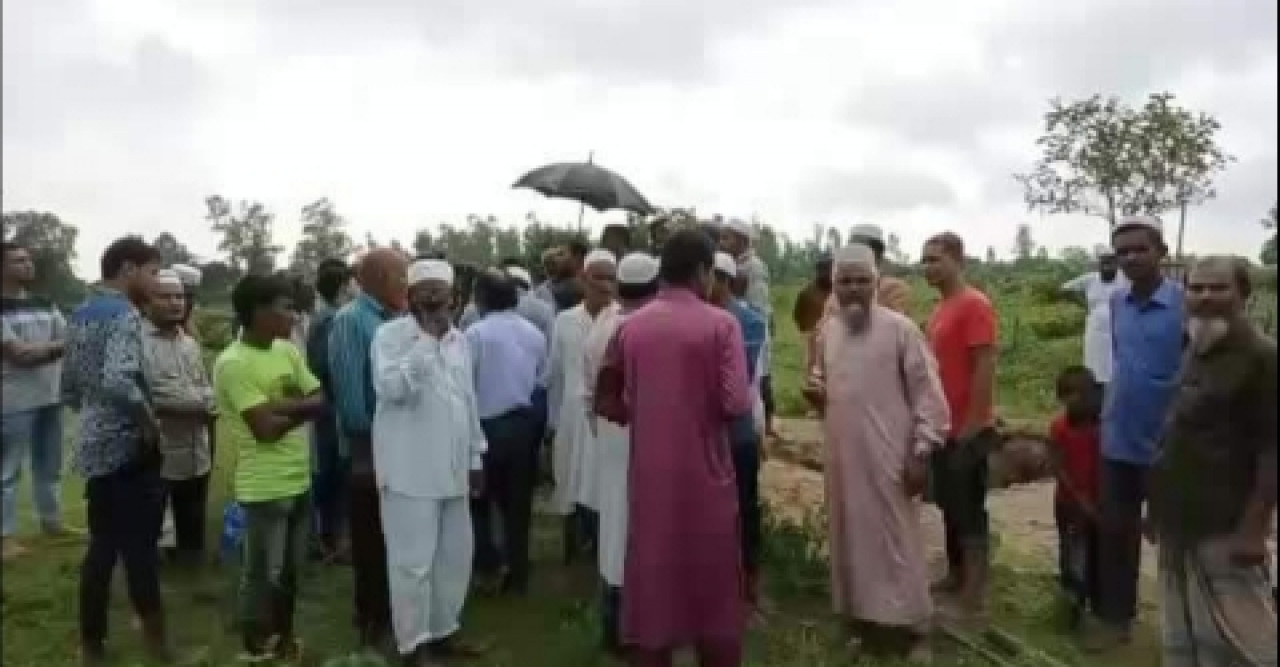 পীরগঞ্জে সরকারি গোরস্থানে মরদেহ দাফনে বাঁধা