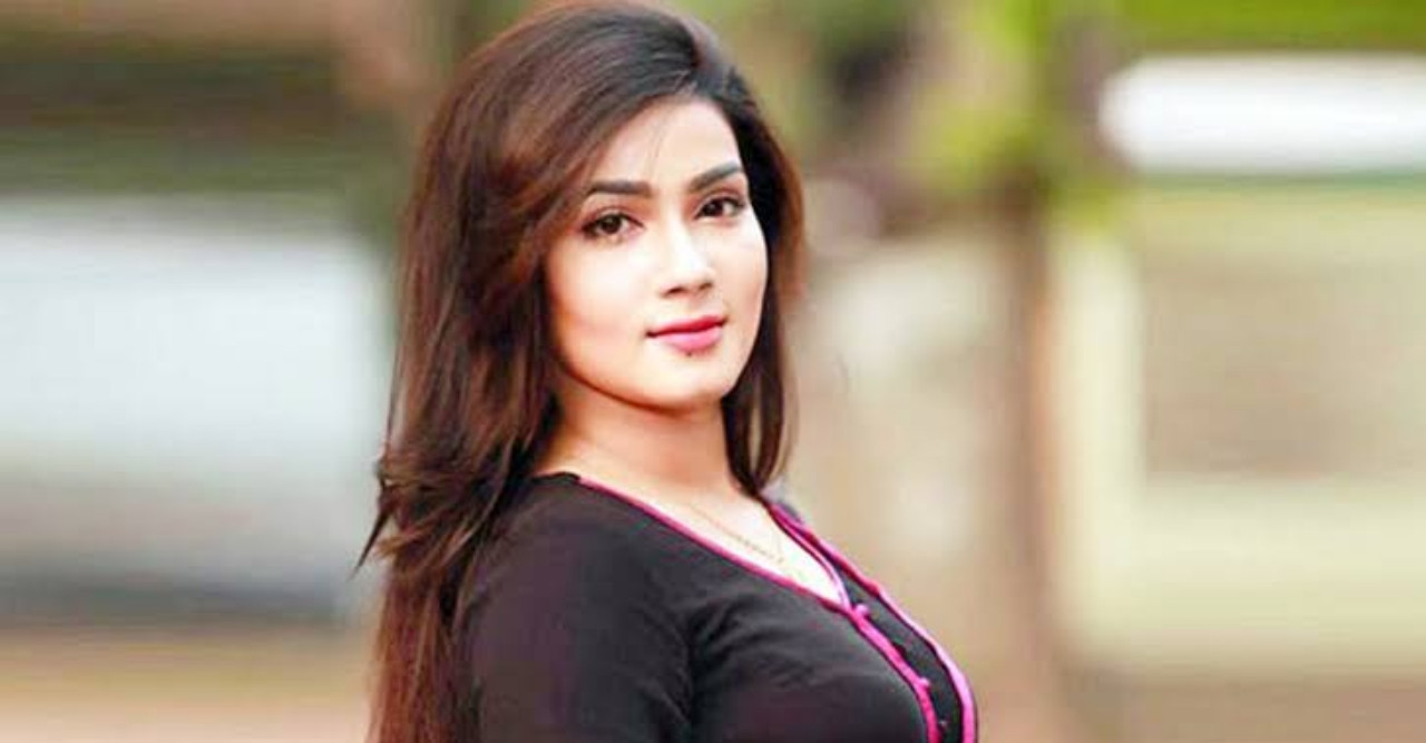 প্রযোজকের বিরুদ্ধে শিল্পী সমিতিতে লিখিত অভিযোগ করেন মাহি