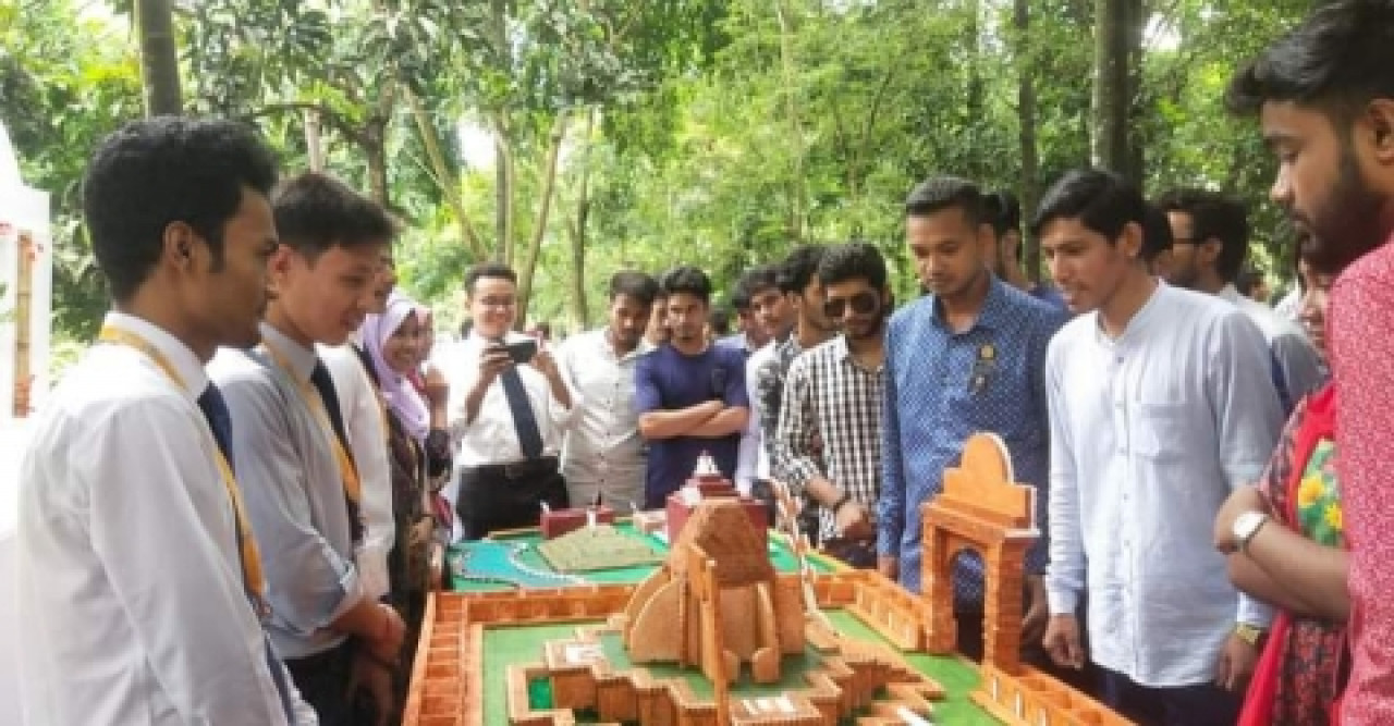 বেরোবির একই আঙ্গিনায় ২০টি প্রত্নতাত্ত্বিক নিদর্শন