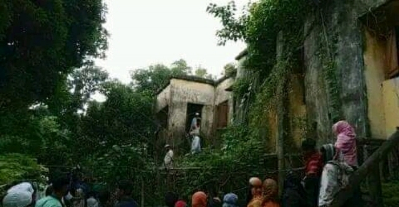 স্কুল ছাত্রীর ঝুলন্ত মরদেহ উদ্ধার