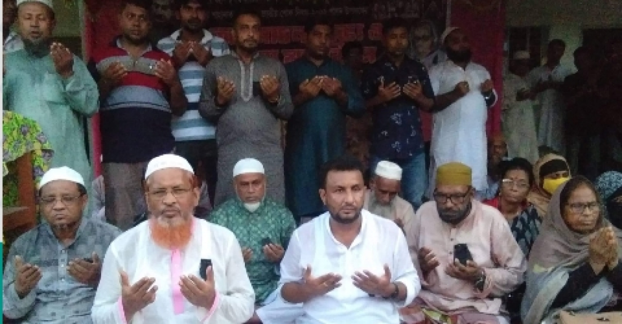 শেখ মুজিবুর রহমানের শাহাদাত বার্ষিকী উপলক্ষে দোয়া ও মাহফিল