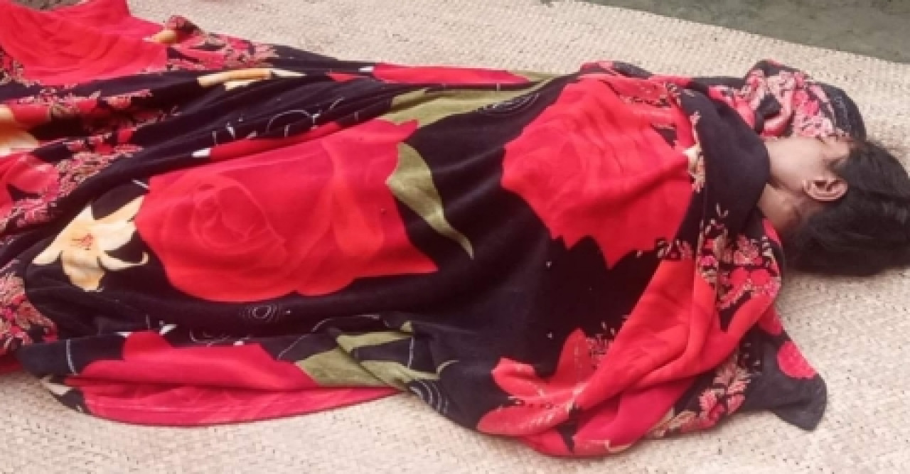 বাঘায় এক গৃহবধুর ঝুলন্ত লাশ উদ্ধার