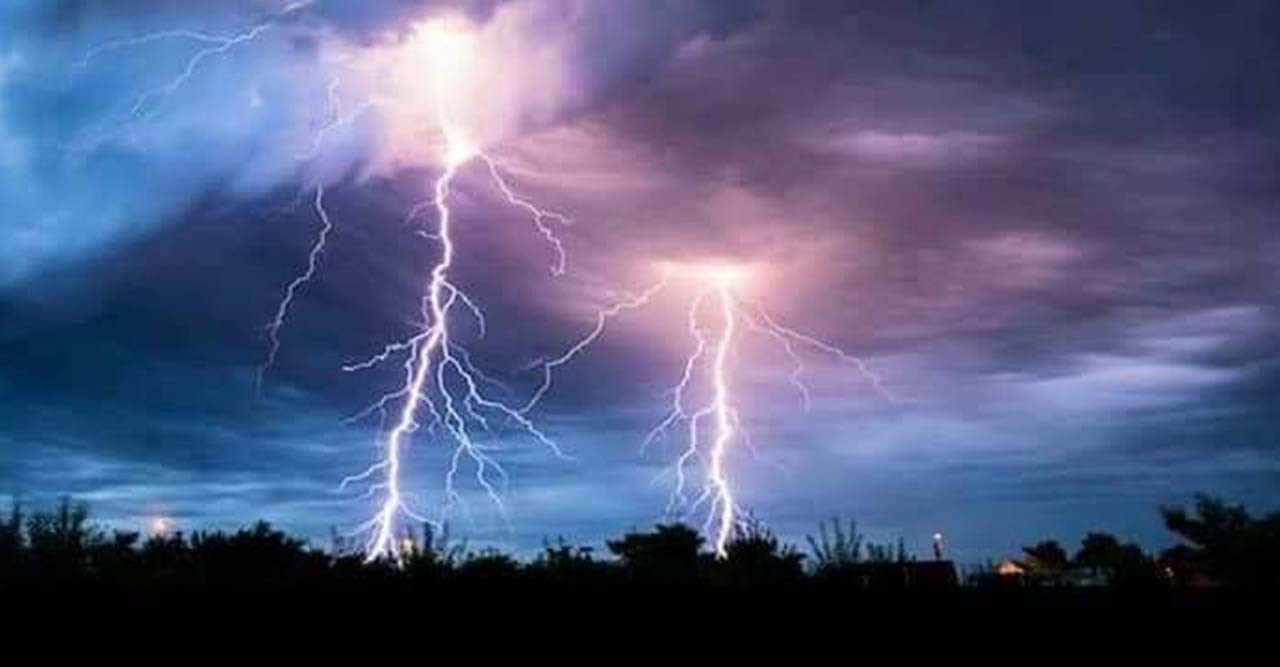 সিরাজগঞ্জে পৃথক বজ্রপাতে নিহত ২, আহত ৪