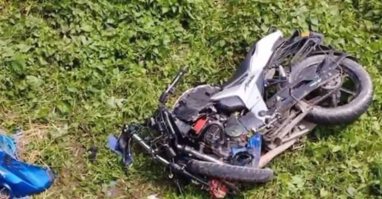 রানীশংকৈলে সড়ক দুর্ঘটনায় দুই মোটরসাইকেল চালক নিহত