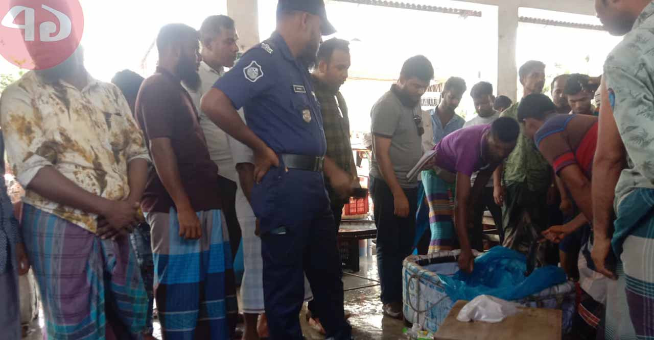 দৌলতখানে মৎস্য অভিযানে বাধা, কর্মকর্তাকে হুমকি