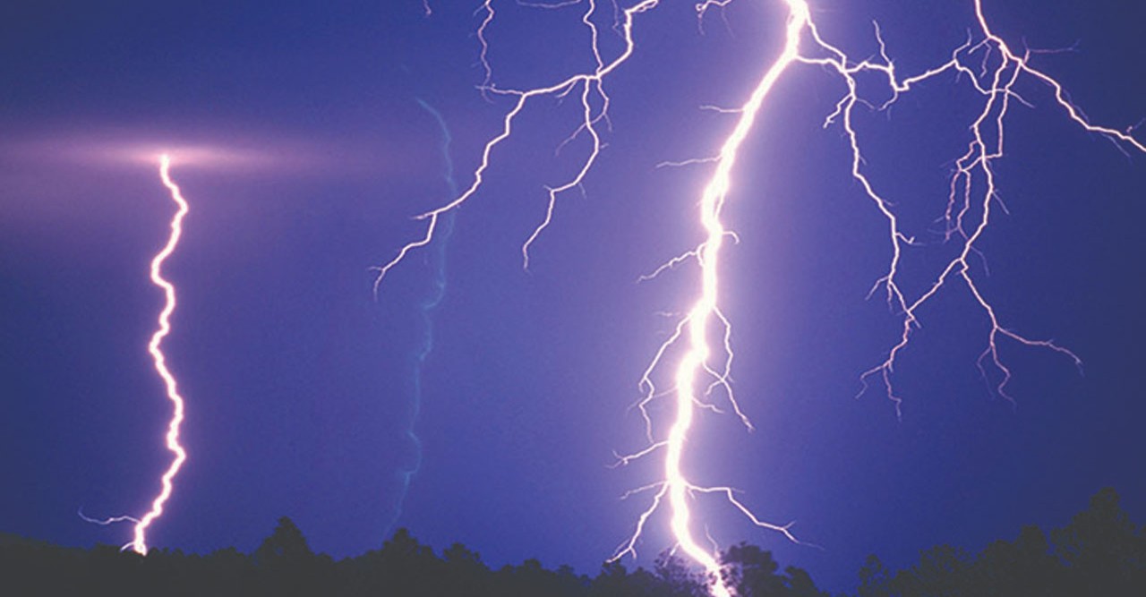 ঝিনাইদহে বজ্রপাতে প্রাণ গেল দুই কৃষকের