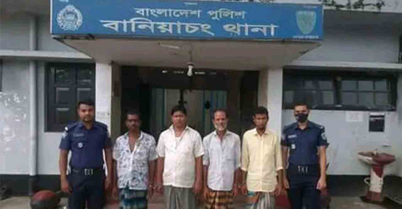 পুলিশের অভিযানে জুয়া খেলার সরঞ্জামসহ ০৪ জুয়াড়ি গ্রেপ্তার