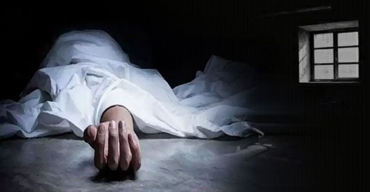 দু'তলা থেকে পড়ে যুবকের মৃত্যু