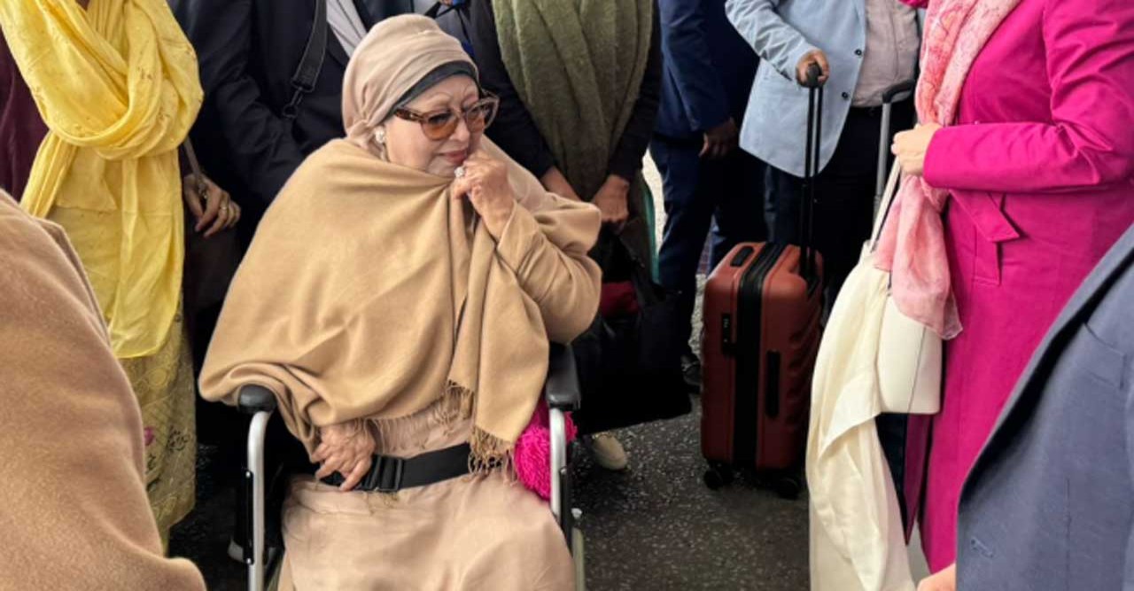 হিথ্রো বিমানবন্দরে পৌঁছেছেন খালেদা জিয়া