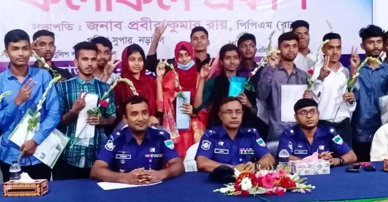 নড়াইলে কনস্টেবল নিয়োগ হলো মেধা ও যোগ্যতার ভিত্তিতে