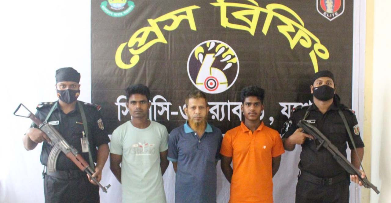 নড়াইলে পটু হত্যা মামলার ৩ আসামী গ্রেফতার